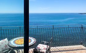 Giardini Beach loft